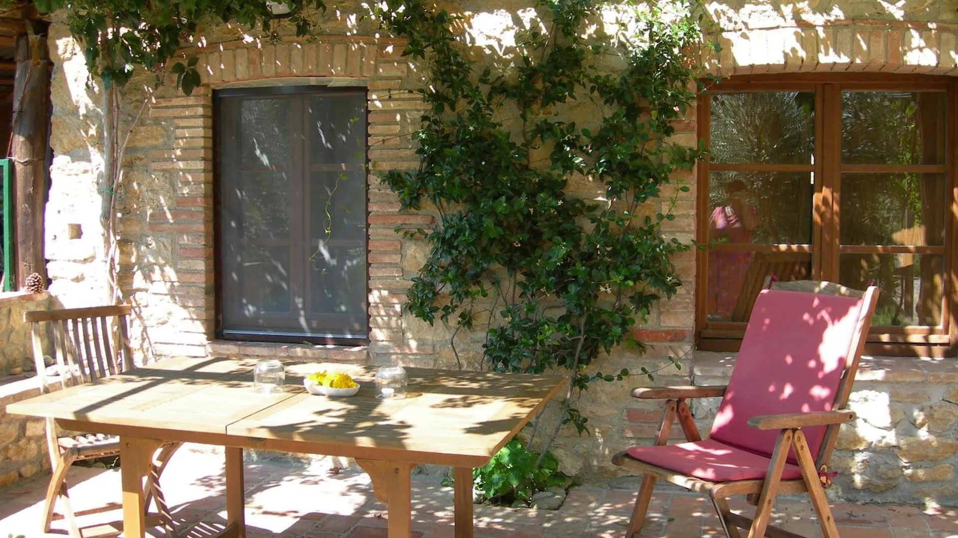 Olivo At Pietraie A Cottage With Many Flowers In The Valley Montecastelli Pisano Apartment